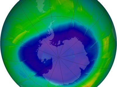 In purple, a hole in the ozone layer over Antarctica on September 10, 2009