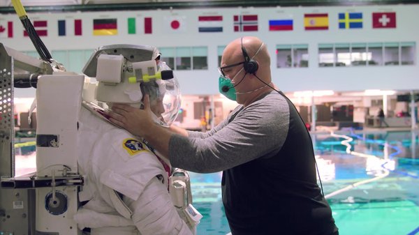 Preview thumbnail for Learning to Spacewalk Begins in a Swimming Pool